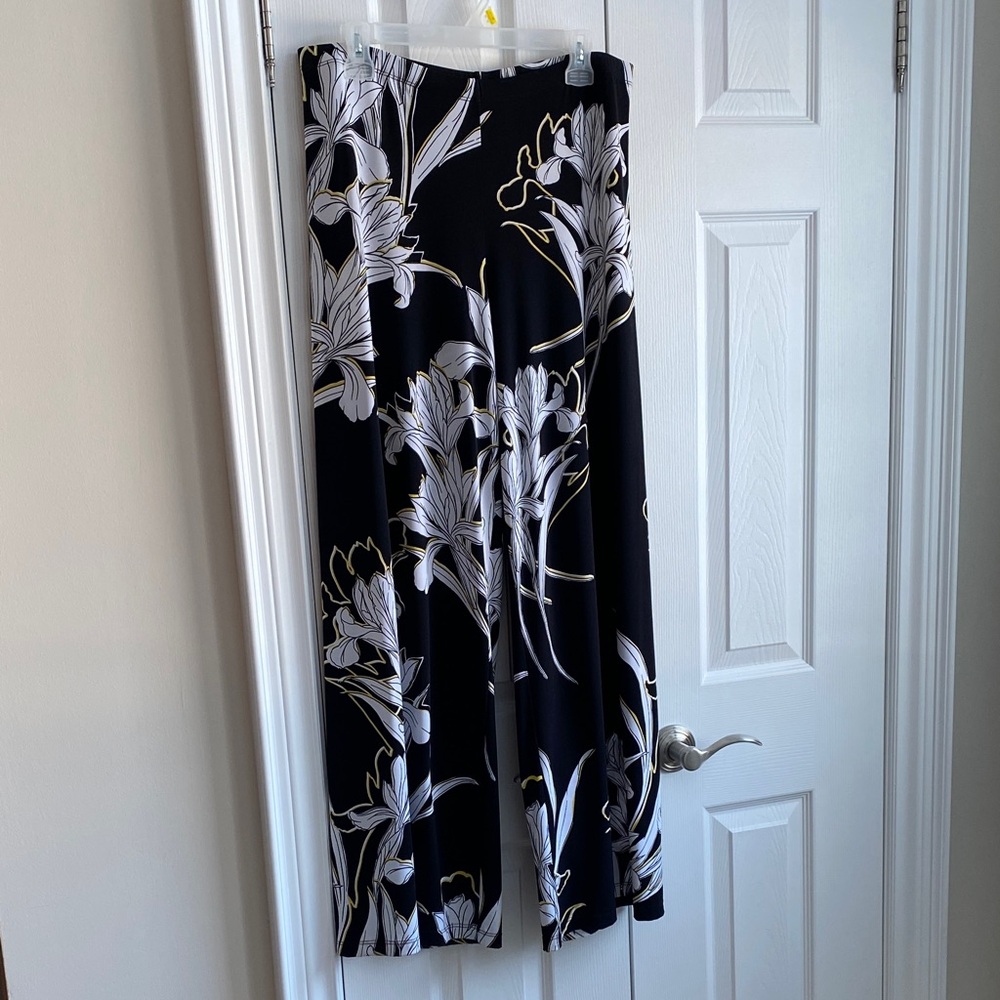 Frank Lyman Design Black and White Floral Maxi Skirt